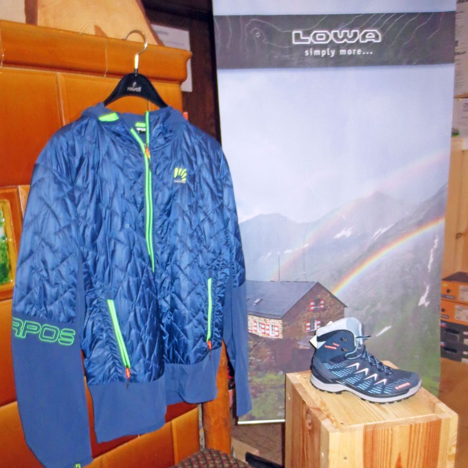 Bekleidung Felsen Sport Shop 4